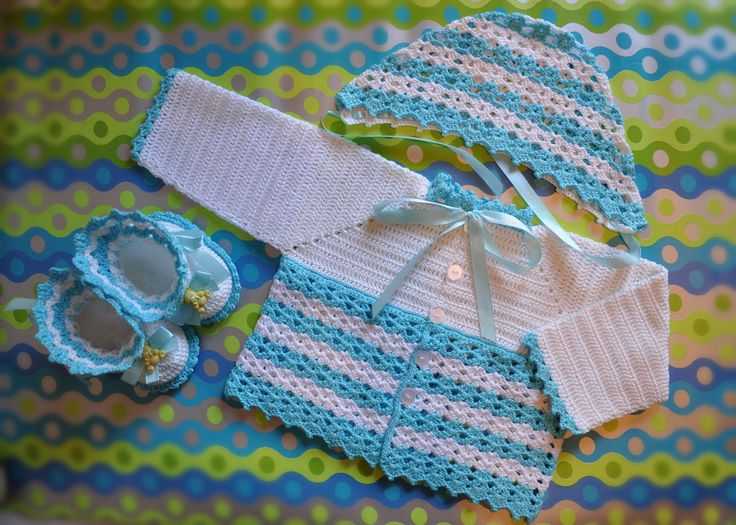 Гардероб день защиты детей день рождения день семьи вязание крючком мк комплекты для малышей чепчик и пинетки ленты пряжа