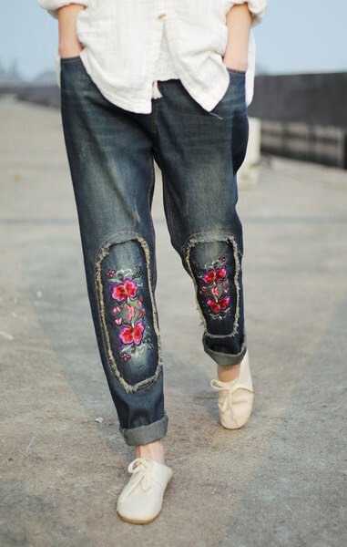 Как зашить дырку на джинсах между ног, на коленях или на ягодицах?