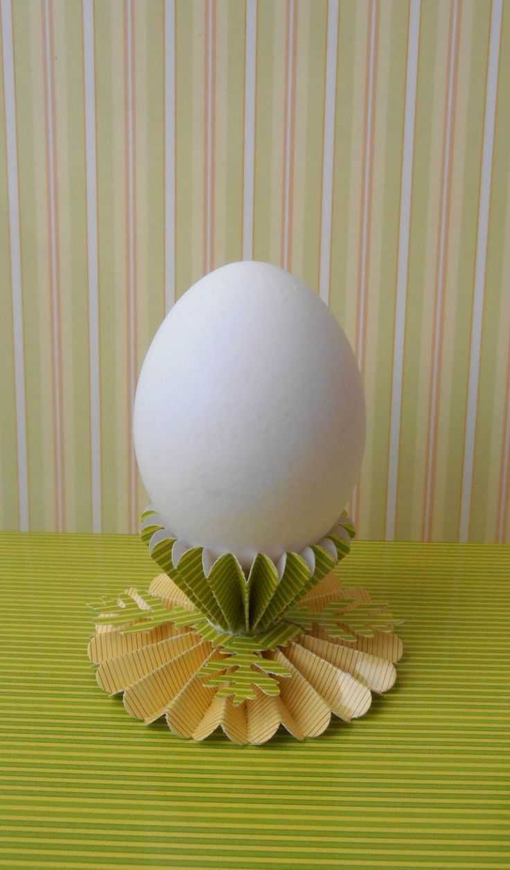 Декорирование пасхального яйца в технике папье-маше и декупаж.  мастер-класс с пошаговыми фото