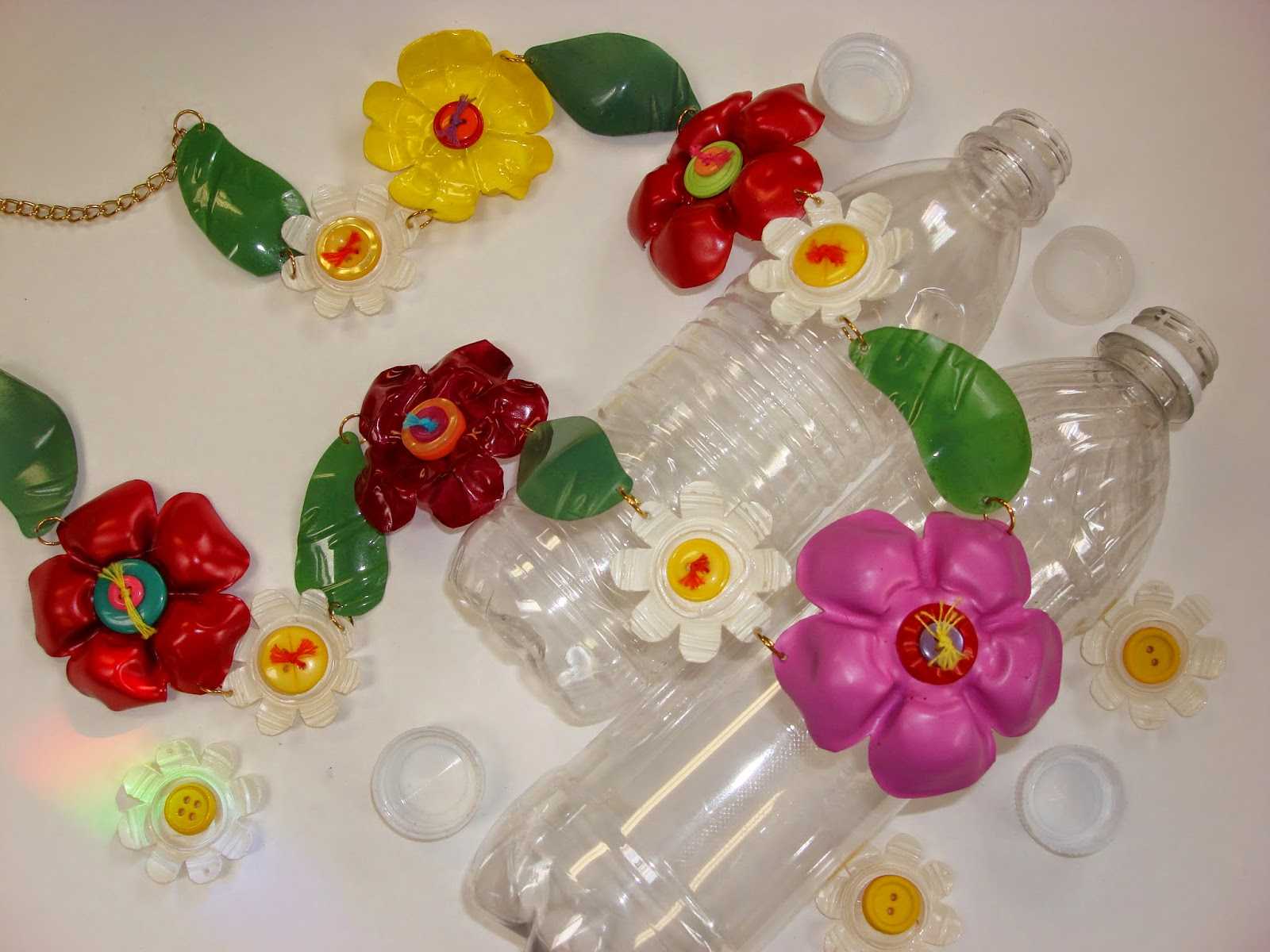 Поделки из пластиковых бутылок - 105 фото вариантов использования ненужных бутылок