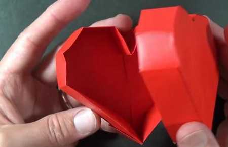 Делаем сердечко из бумаги в технике оригами