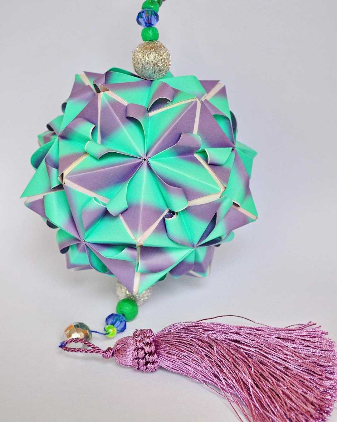 Кусудама (35 фото): что это такое? как сделать волшебный модульный шар из бумаги своими руками? схемы сборки цветков-оригами