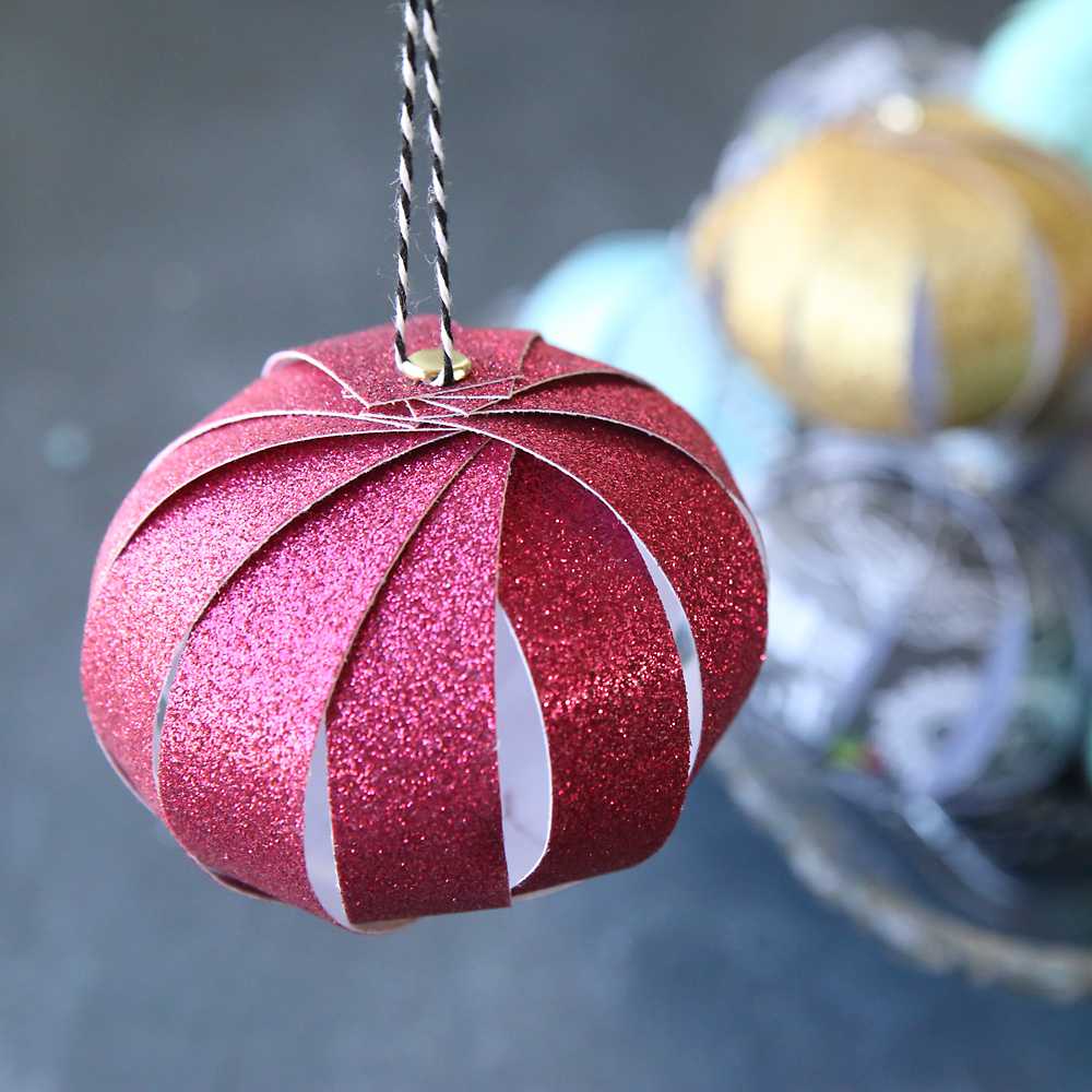 Новогодние шары своими руками: мастерим елочные украшения ручной работы | крестик