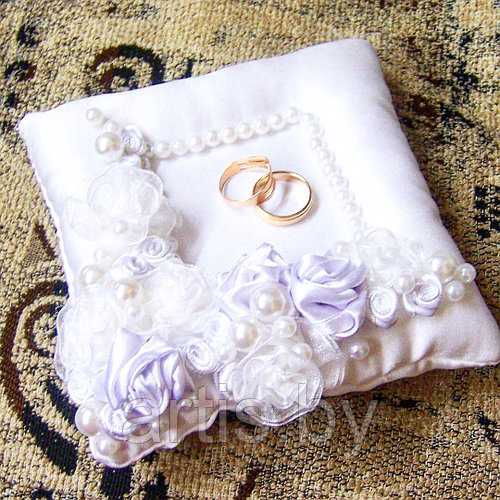 Можно ли носить обручальное кольцо до свадьбы: свадебные приметы и суеверия