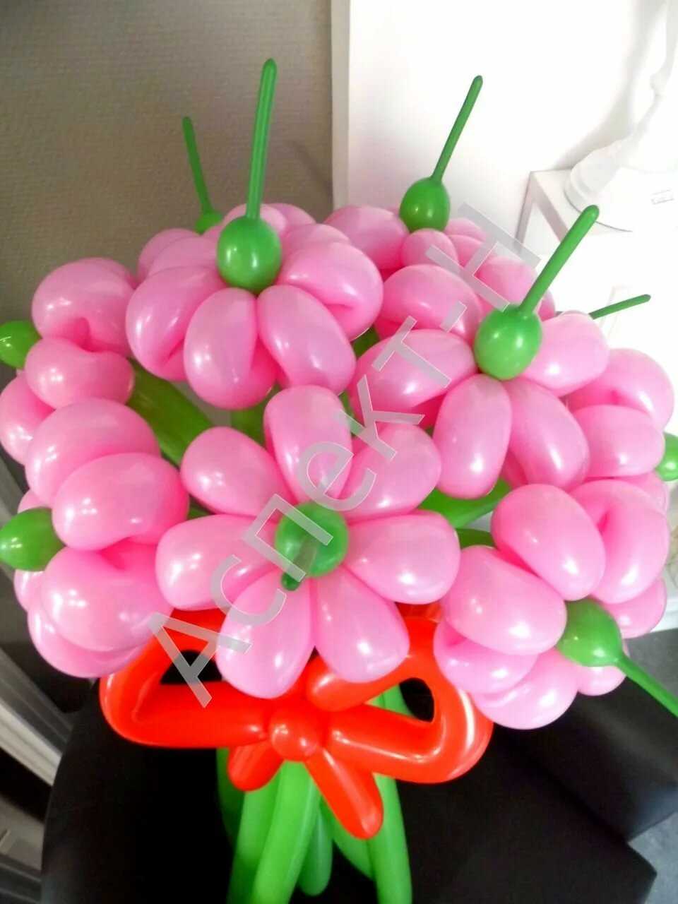 Цветы из шариков своими руками: пошаговая инструкция (фото + 4 видео)