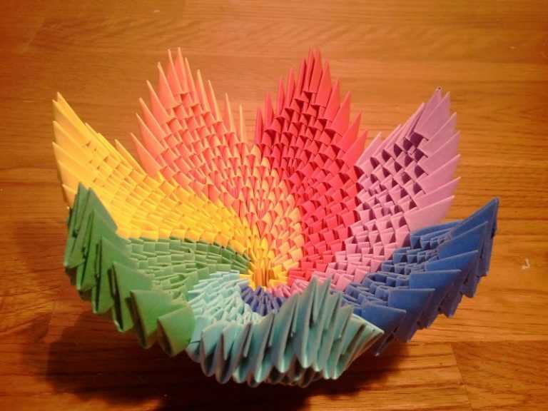 Ваза-оригами из модулей