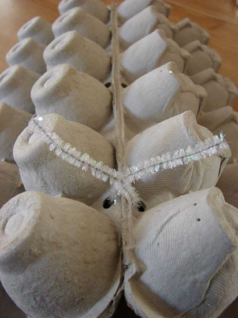 Папье маше из яичных лотков своими руками: пошаговый мастер класс, фото идеи поделок для ячеек из под яиц
