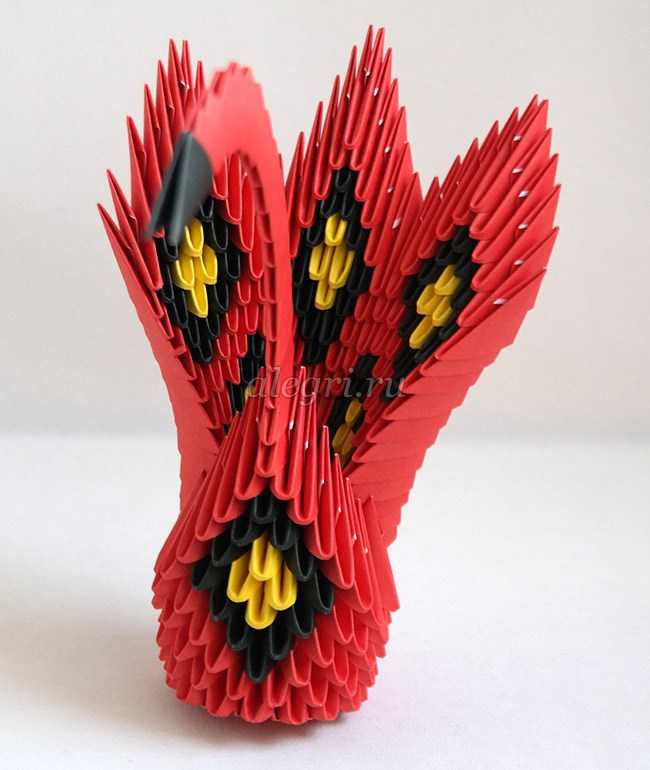 Модульное оригами является очень популярной техникой складывания из бумаги Наш мастер-класс научит делать модульное оригами птицы Эта оригинальная радужная птичка делается просто и быстро Поэтому можно собирать ее вместе с детьми