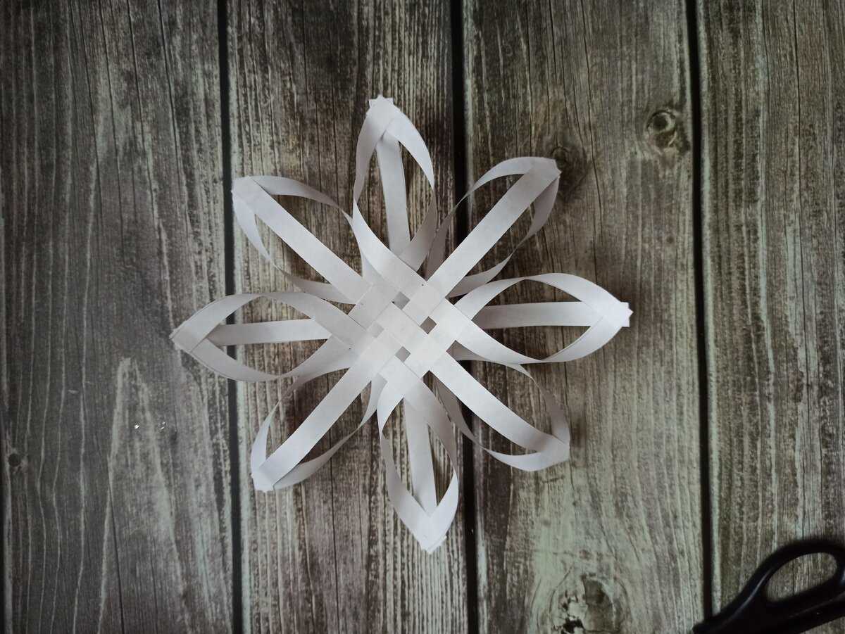 Объемные снежинки из бумаги своими руками: пошаговая инструкция - сам себе мастер - медиаплатформа миртесен