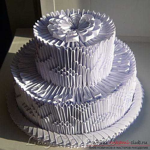 Поделка изделие день рождения оригами китайское модульное детский торт модульное оригами бумага пайетки стразы пенопласт