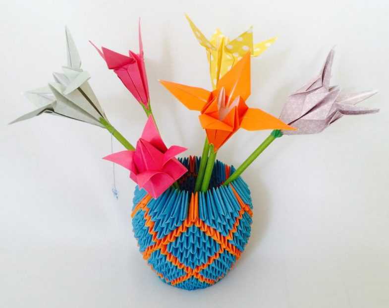 Всем привет Приглашаю на очередной пошаговый мастер класс по оригами На этот раз будем делать симпатичную вазу