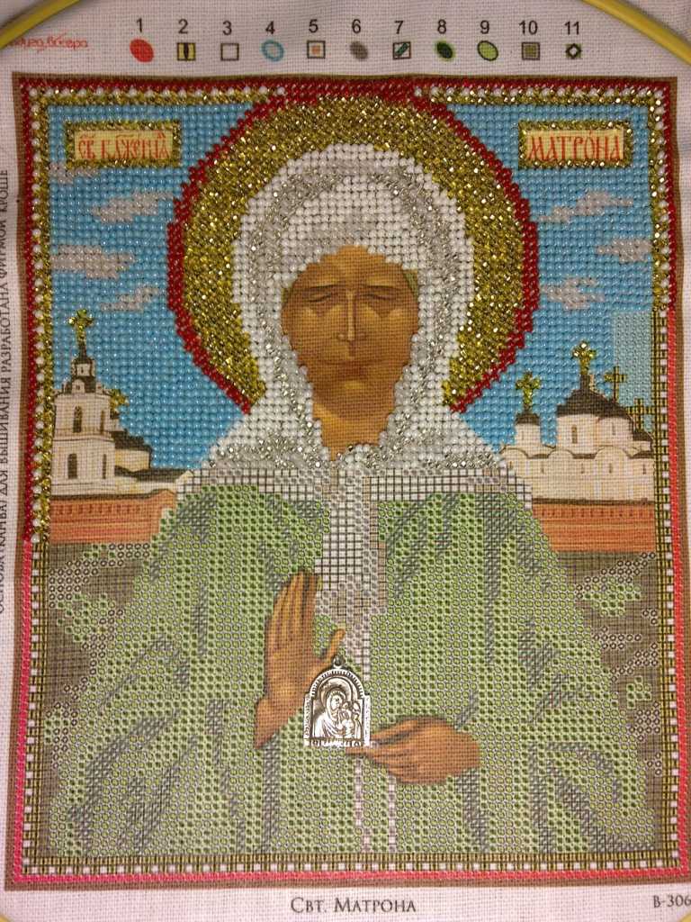 Вышивка икон. святая праведная матрона московская вышитая бисером