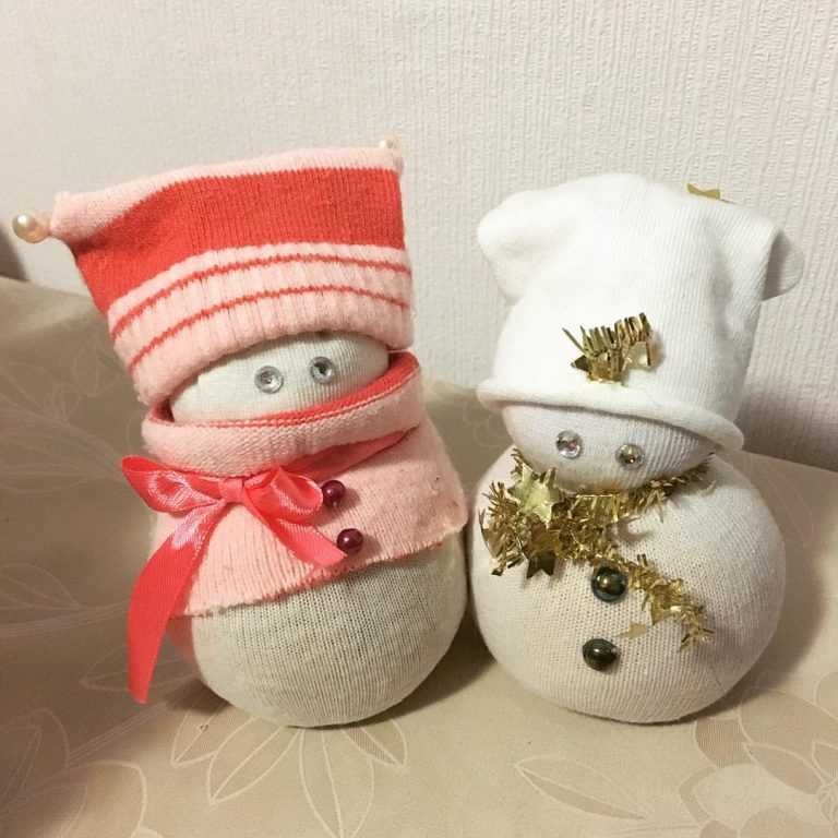 Снеговики своими руками на новый год из подручных материалов