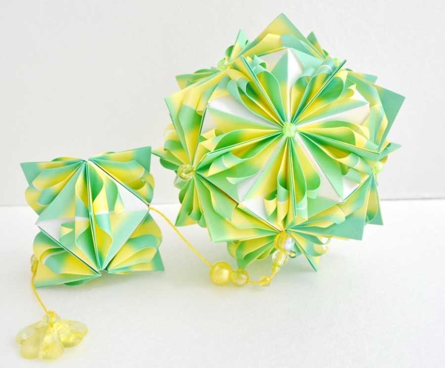 Кусудама Spiky Cuboctahedron - оригами очень забавное, в руках немного колется, отсюда и название – колючий мяч Собирается кусудама из модулей средней степ