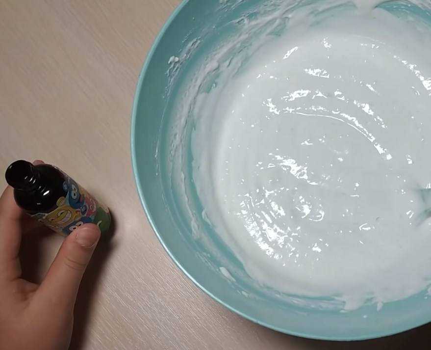 Слайм без клея и маски-пленки: как сделать лизуна, а также рецепты только из мыла и воды, из пластилина и желатина и другие, особенности хранения и ухода за игрушкой