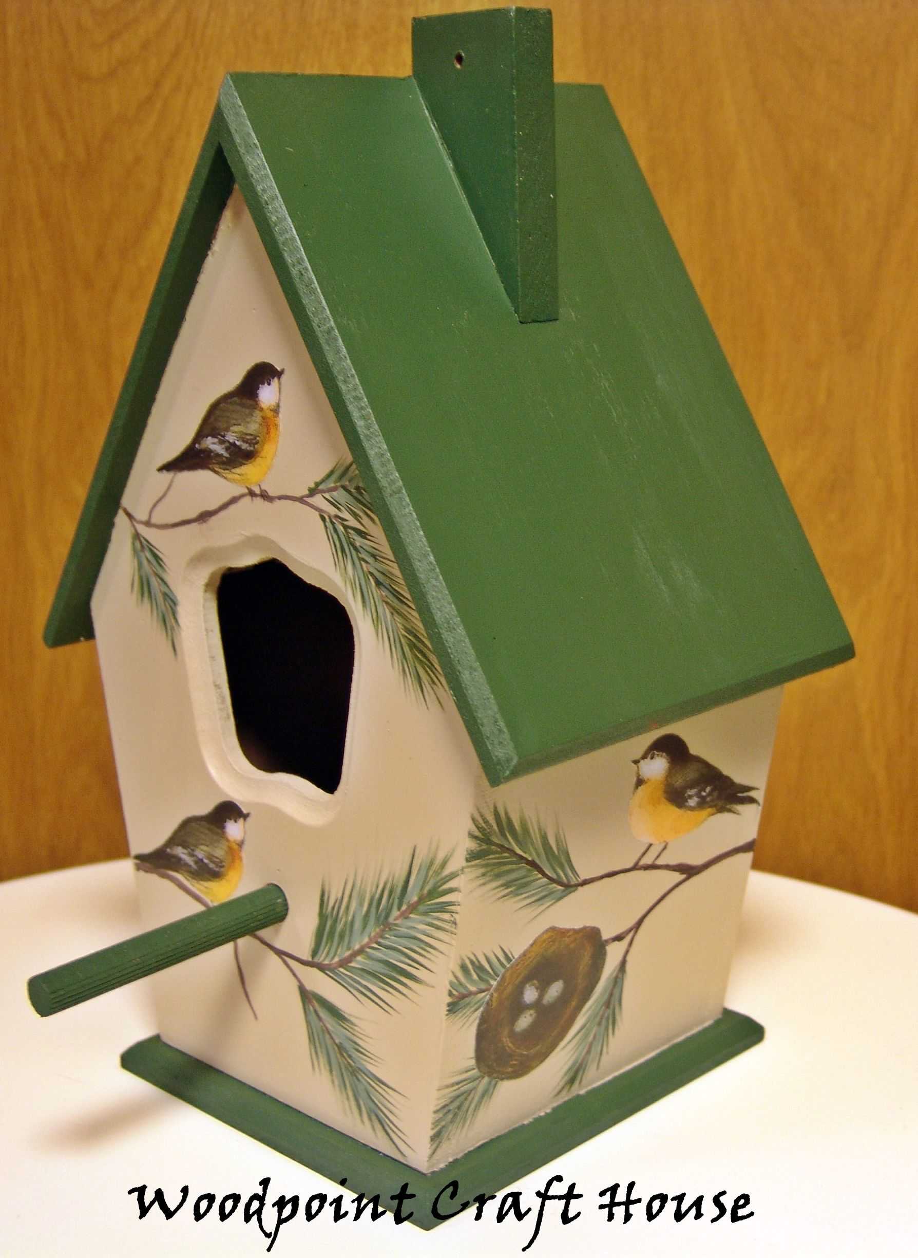 Как раскрасить кормушку для птиц: из дерева, пластика, картона и веток