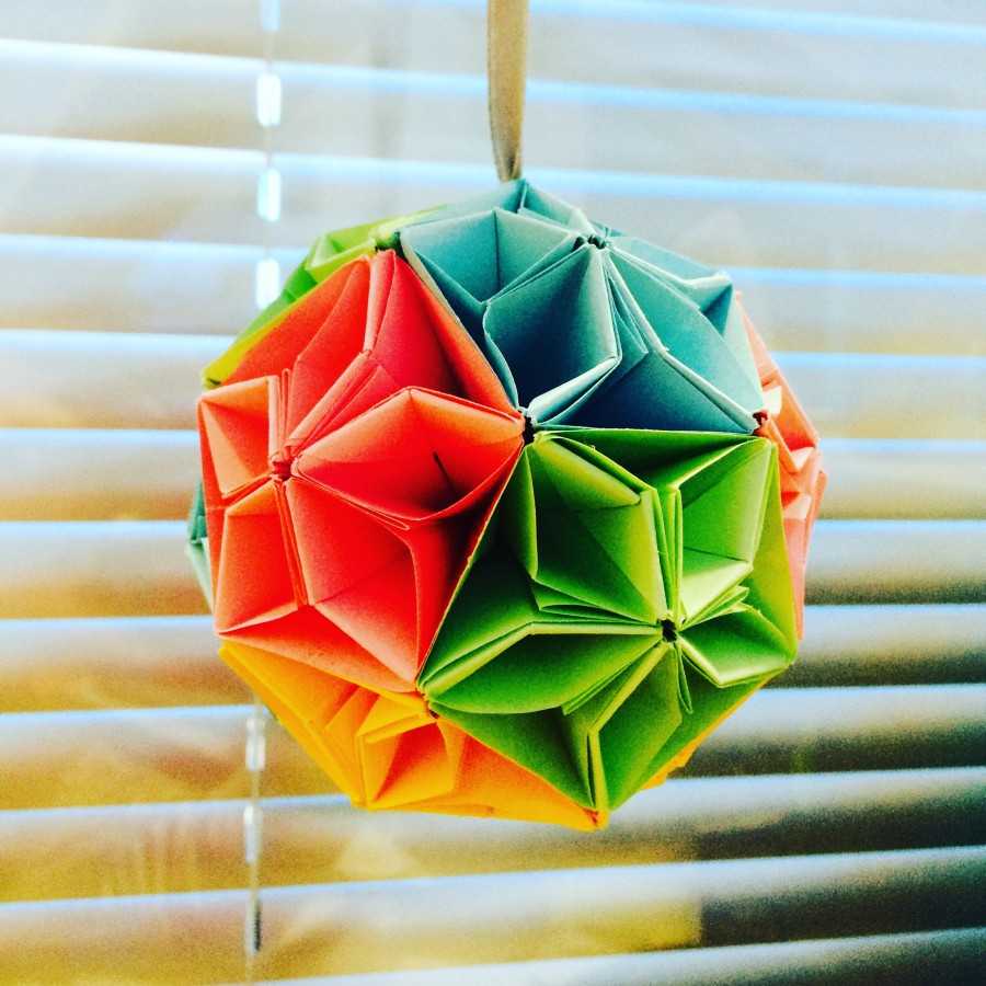 Делаем новогодние шары в технике оригами: мастер-классы