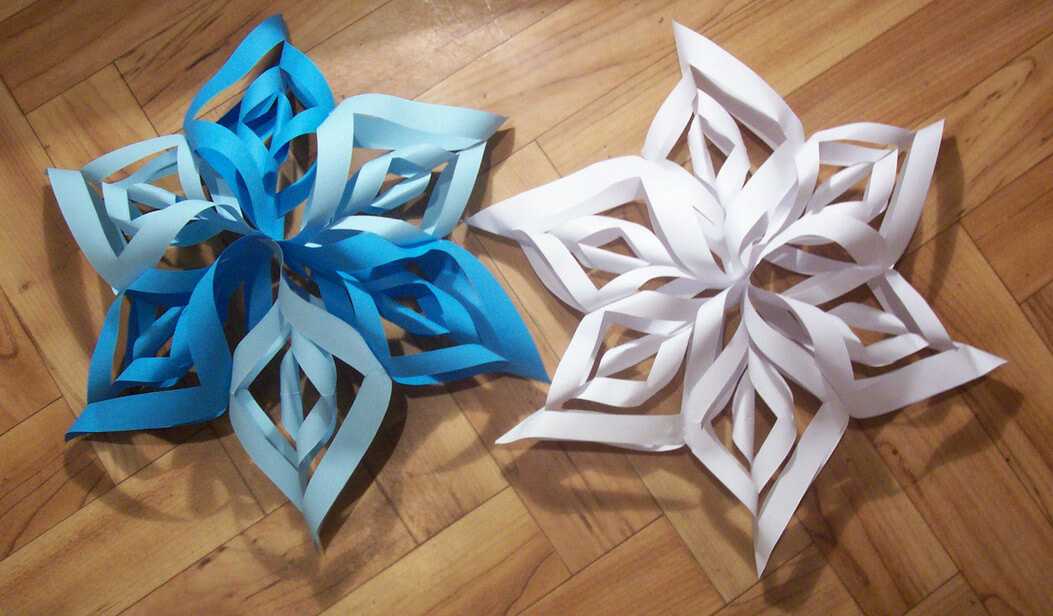 Новогодние снежинки в технике оригами
